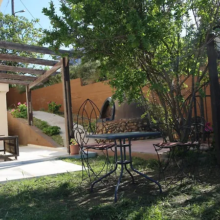 Apartment Manos