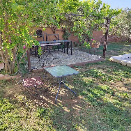 Apartment Manos